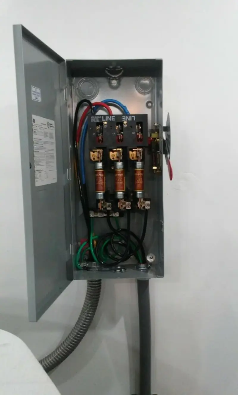 Three-phase disconnect switch installed for Smoke Detector Installation in Landover